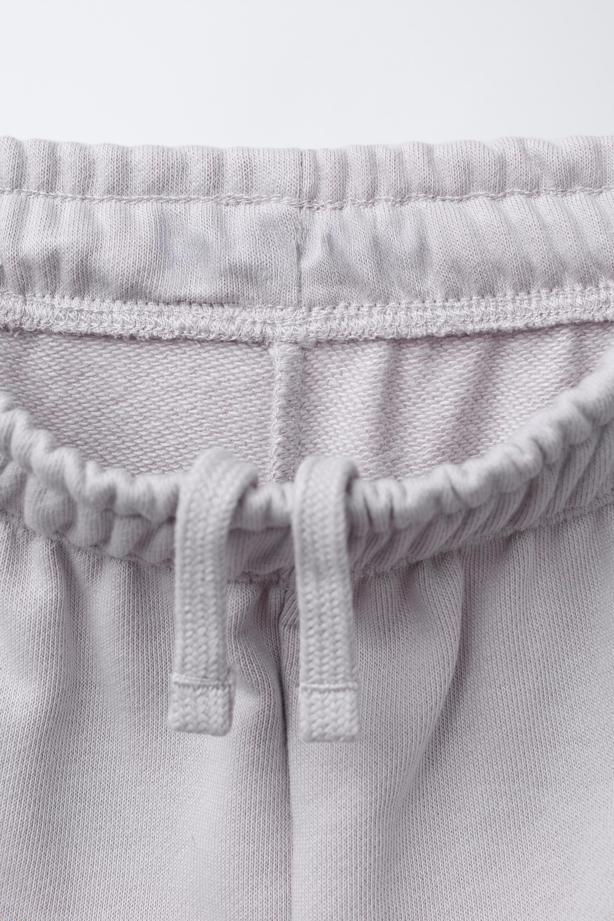 SWEATSHIRT AND JOGGER SET WITH TEXT PATCH